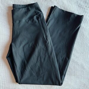 The North Face Women's Flashdry Black Wide Leg Trouser/Yoga Pant